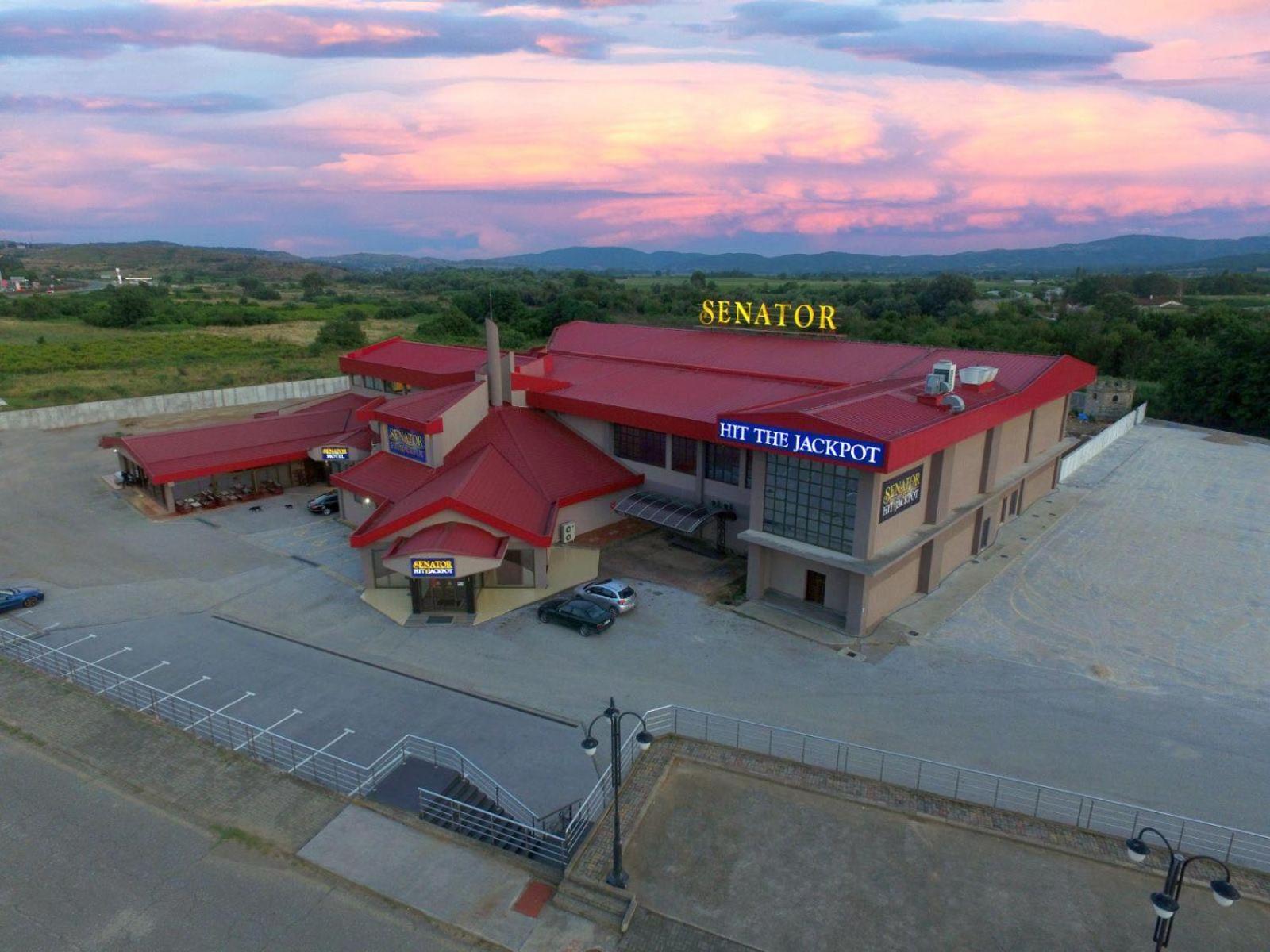 Casino Motel Senator 게브겔리야 외부 사진